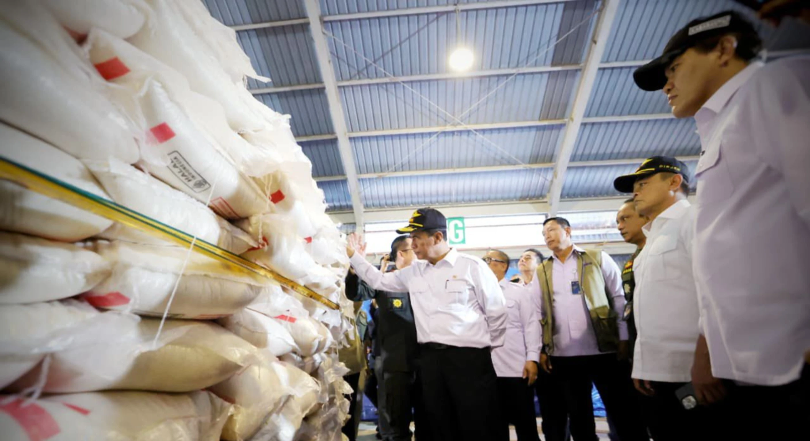 Stok Beras Nasional Tinggi, Mentan Amran Tegaskan: Tidak Ada Alasan Kepri Kekurangan Beras